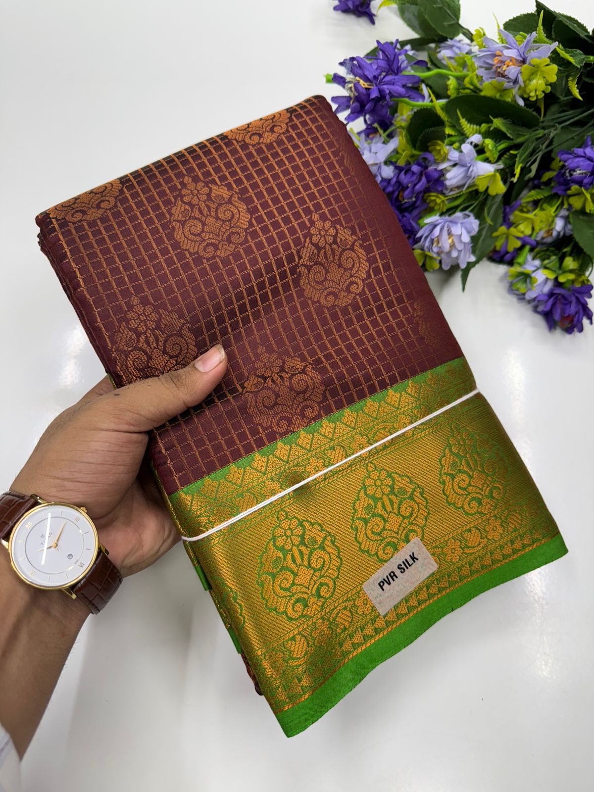 Vaira Oosi saree
