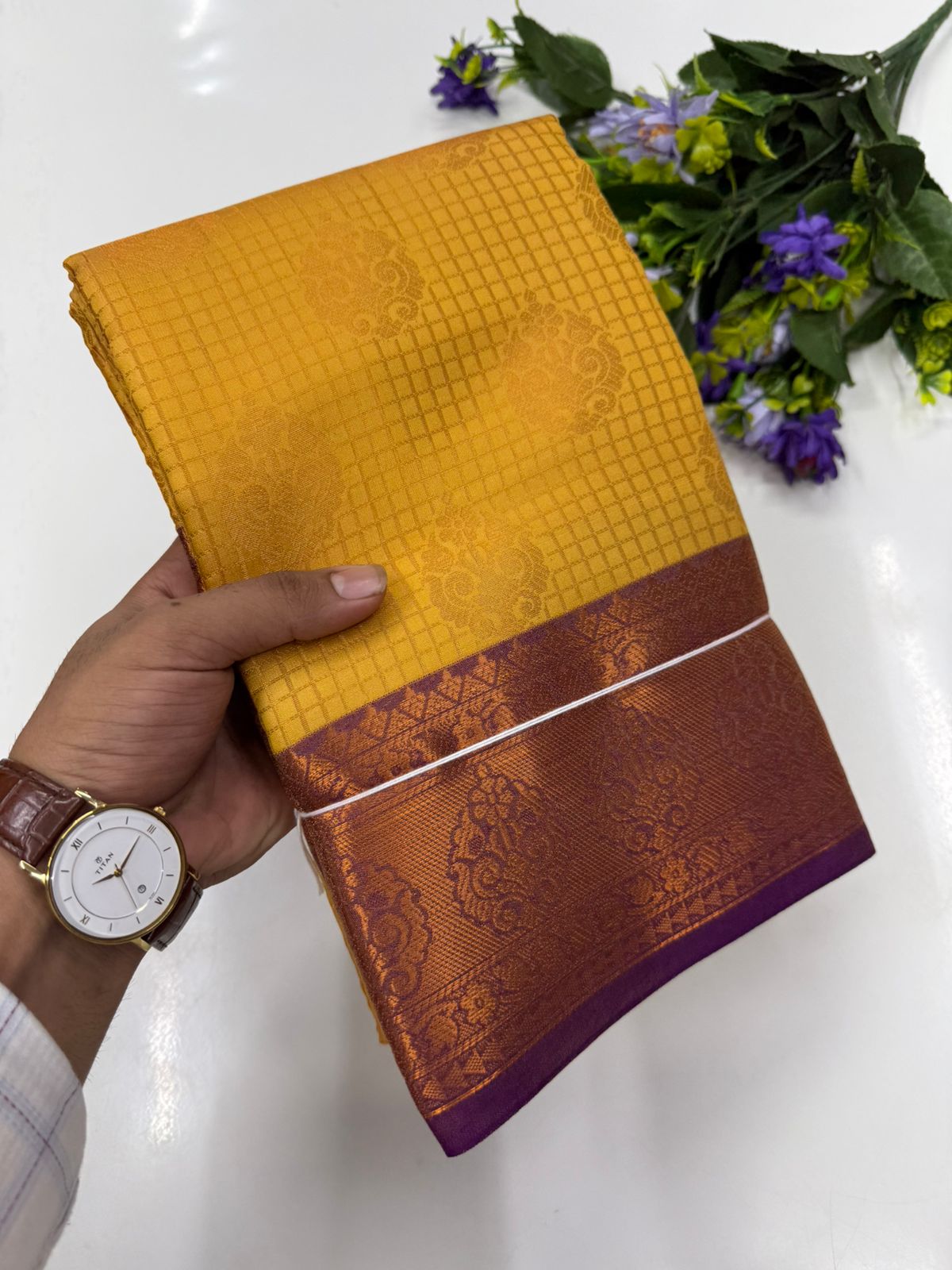 Vaira Oosi saree
